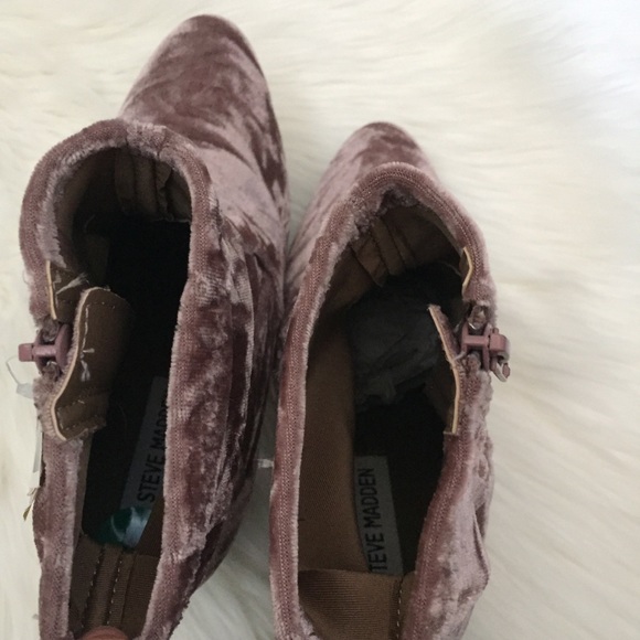 1 DAY ONLY Steve Madden Emison Velvet Boots - Picture 5 of 5